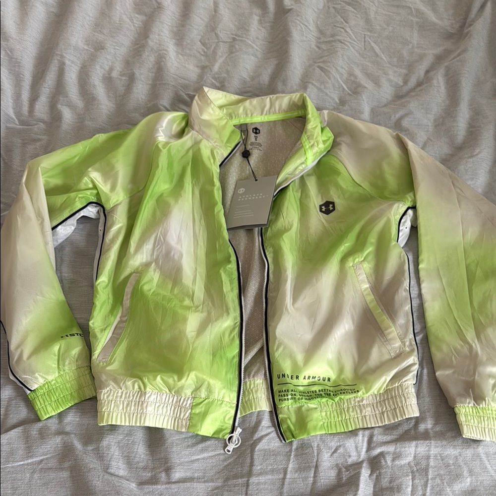 Under Armour Jacket Medium NEW WT